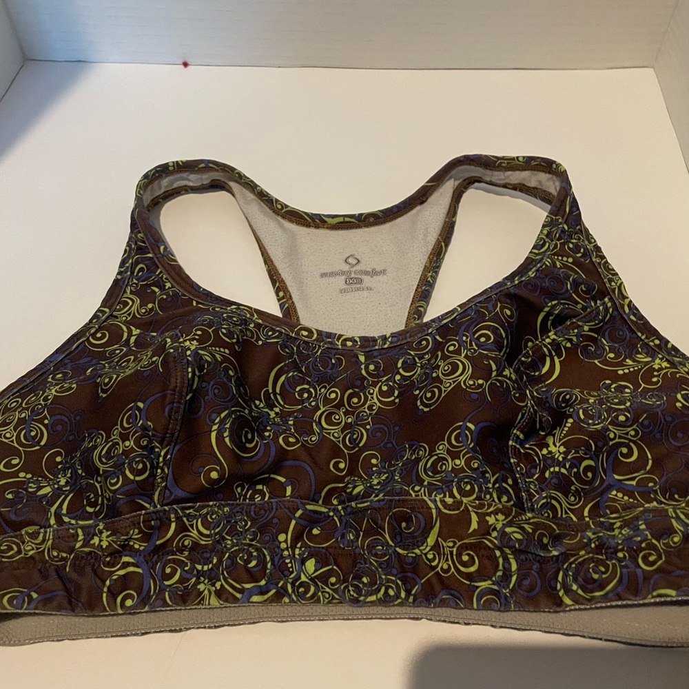 Women’s Moving comfort, 34 C sports bra